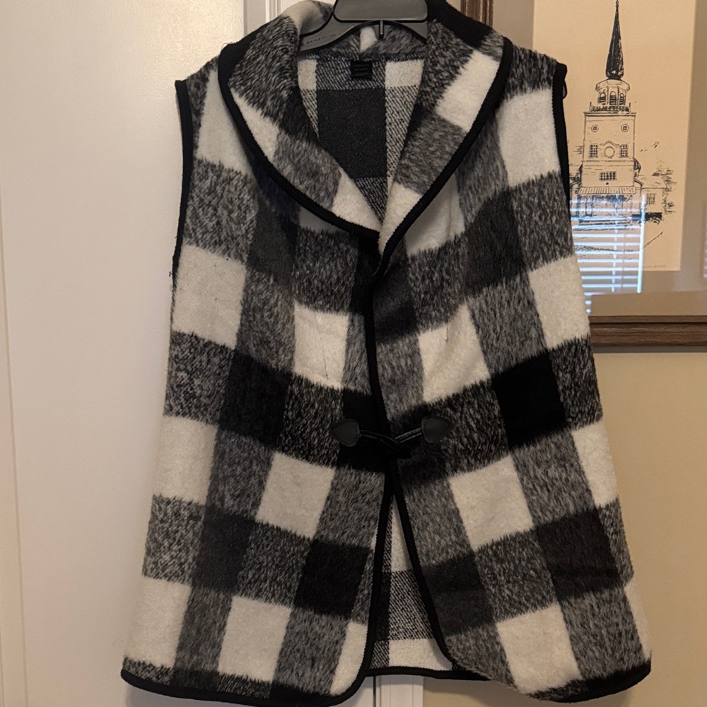 Plaid Black and White Women's Vest